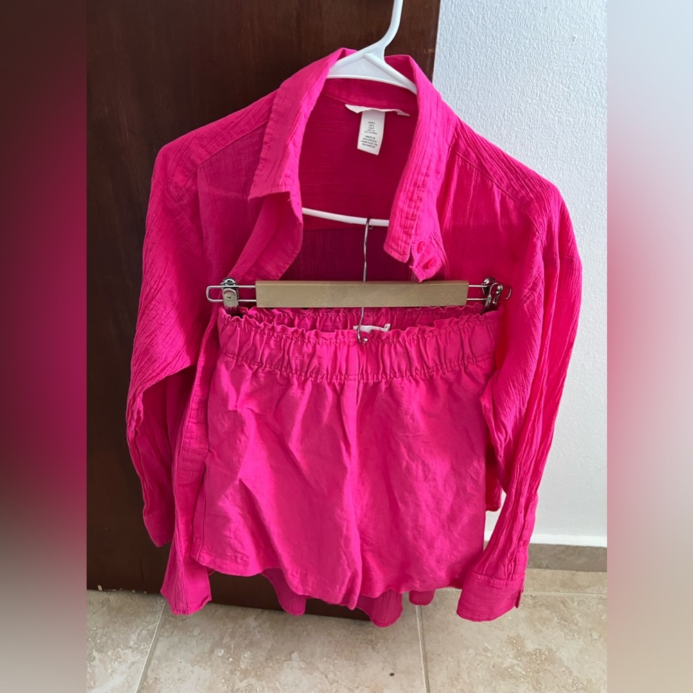 HM matching set. Shirt is small and shorts Xs.